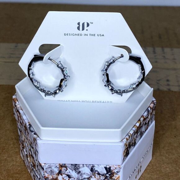 Bomb Party April Birthday Earrings - Picture 2 of 4